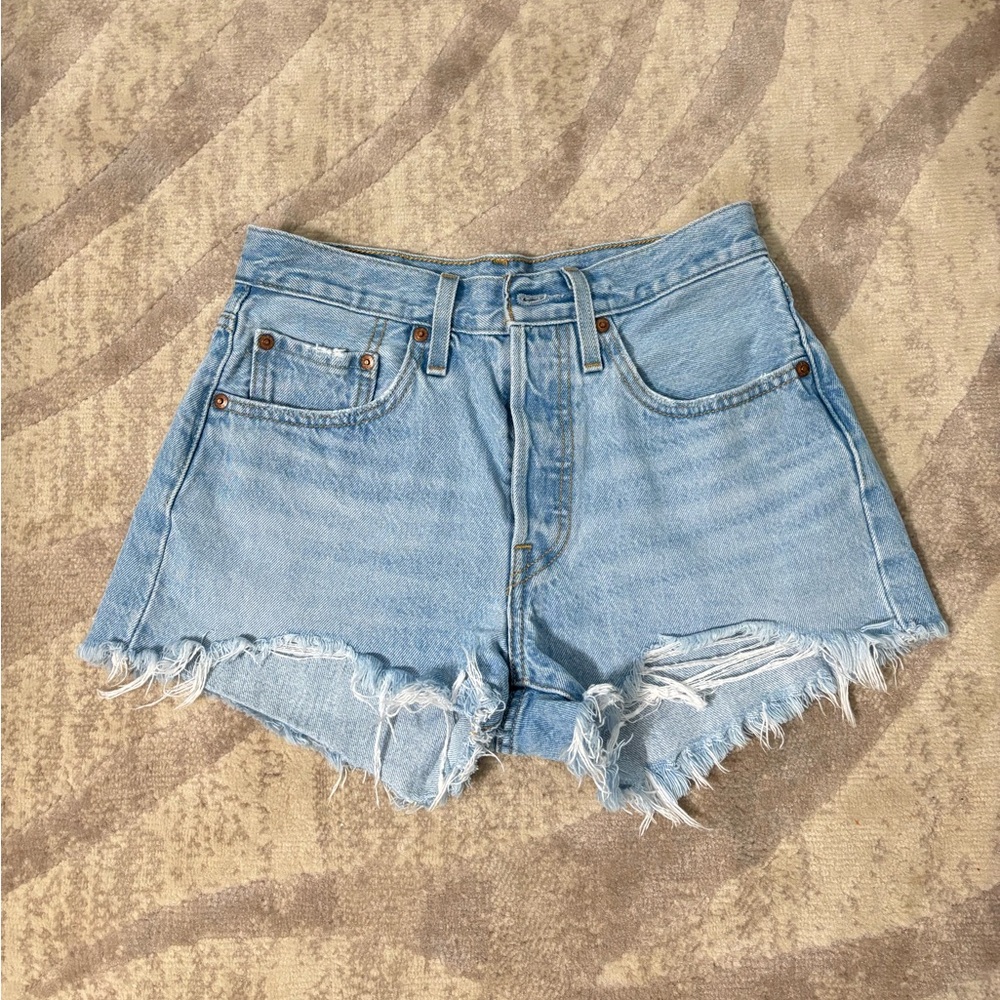 LEVI’s 501 light wash original shorts